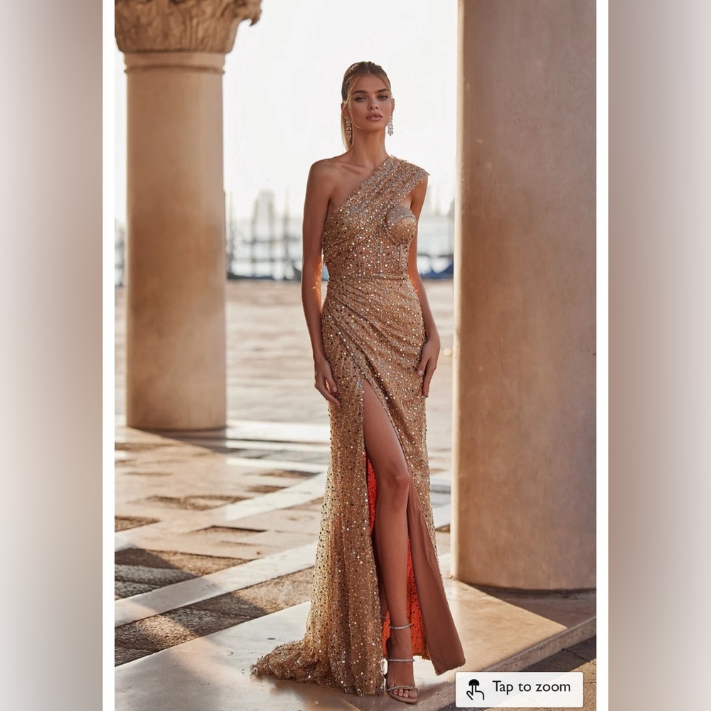 Alamour the Label - Brand new Corinna dress gold